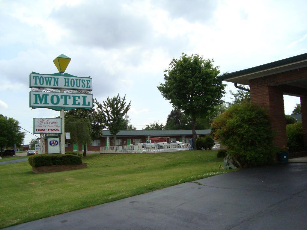 Town House Motel טופלו מראה חיצוני תמונה